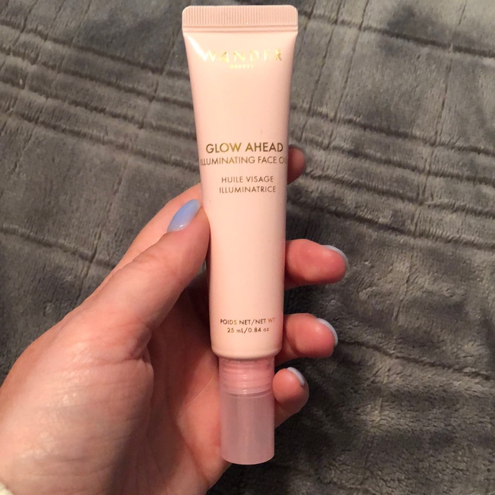 Wander Glow Ahead Illuminating Face Oil